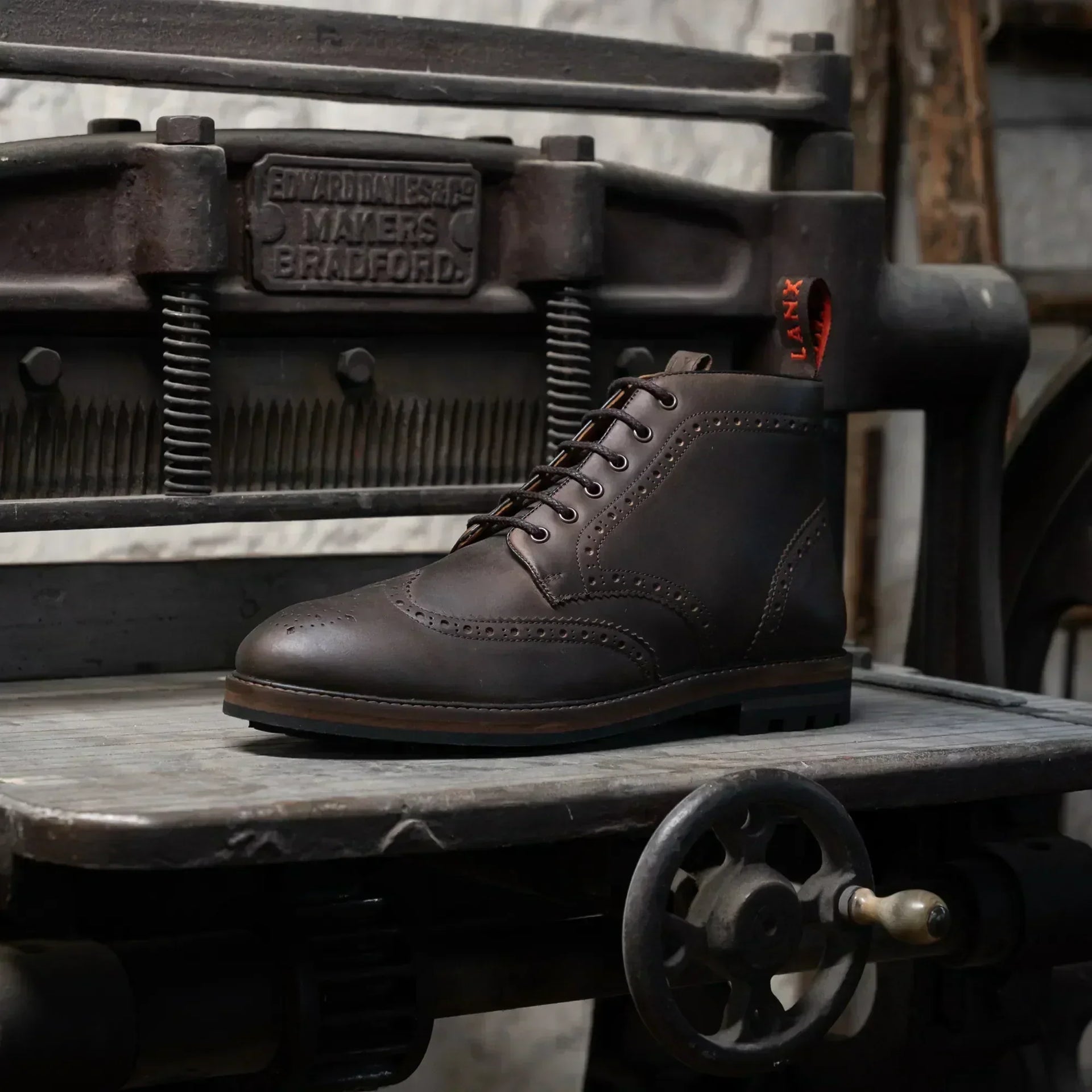 MEN’S 1985 UPDATES | SMART, VERSATILE, AND READY FOR ANYTHING