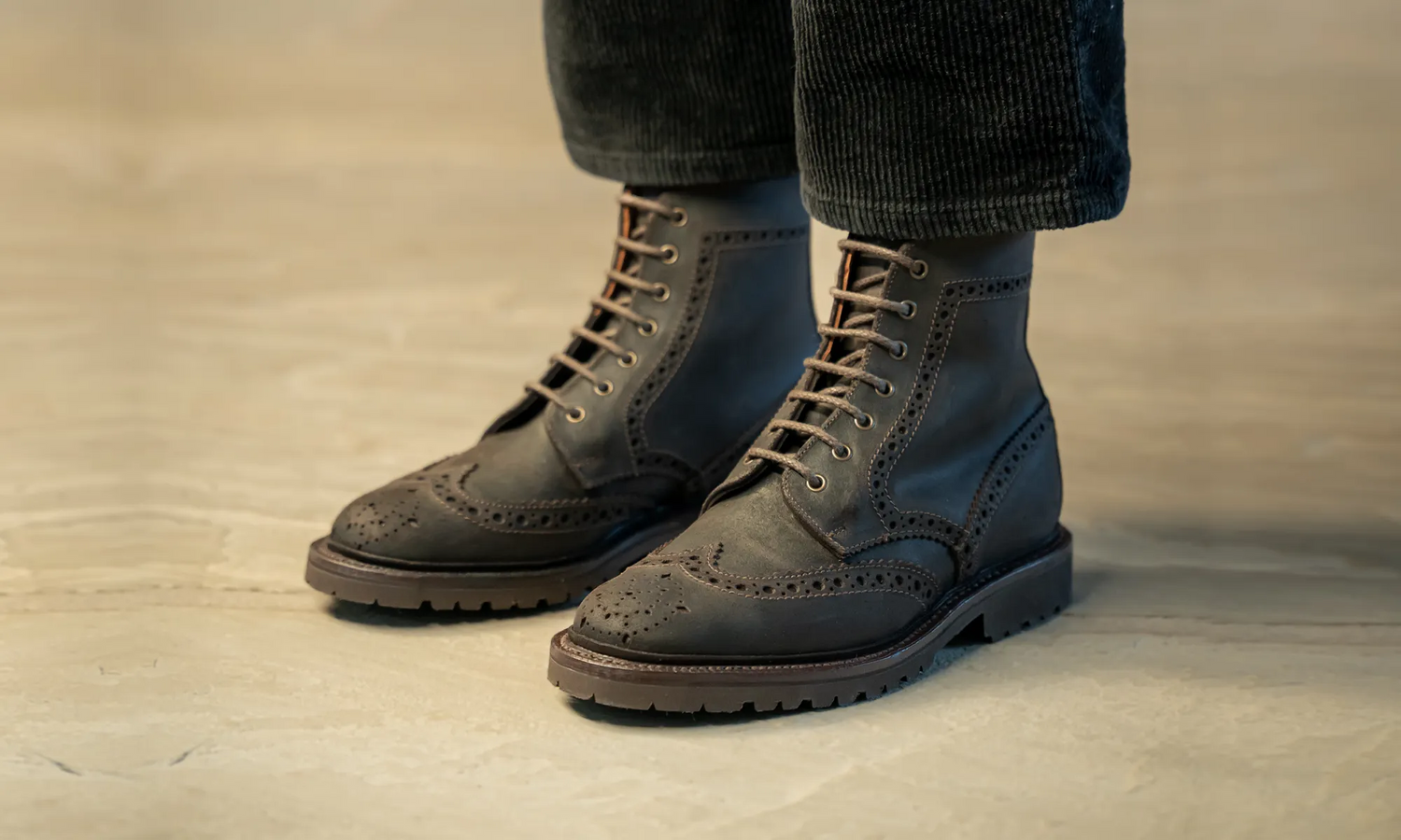 WOMEN'S WALNUT EDIT