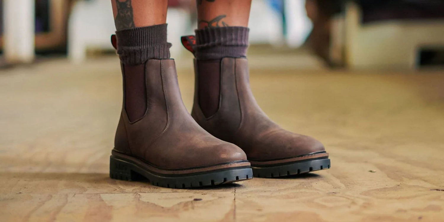 WOMEN'S CHELSEA BOOTS