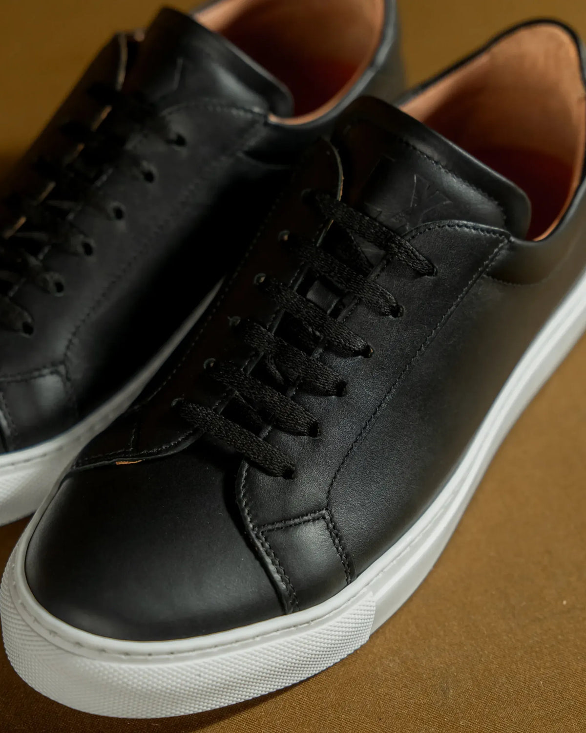 ANCOATS // BLACK