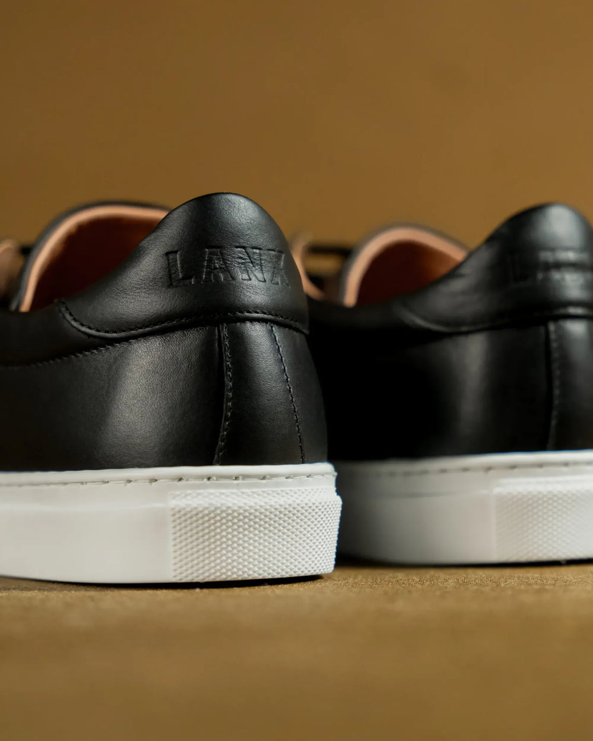 ANCOATS // BLACK