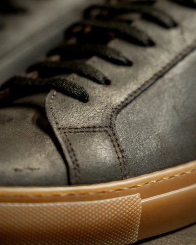 ANCOATS // WALNUT