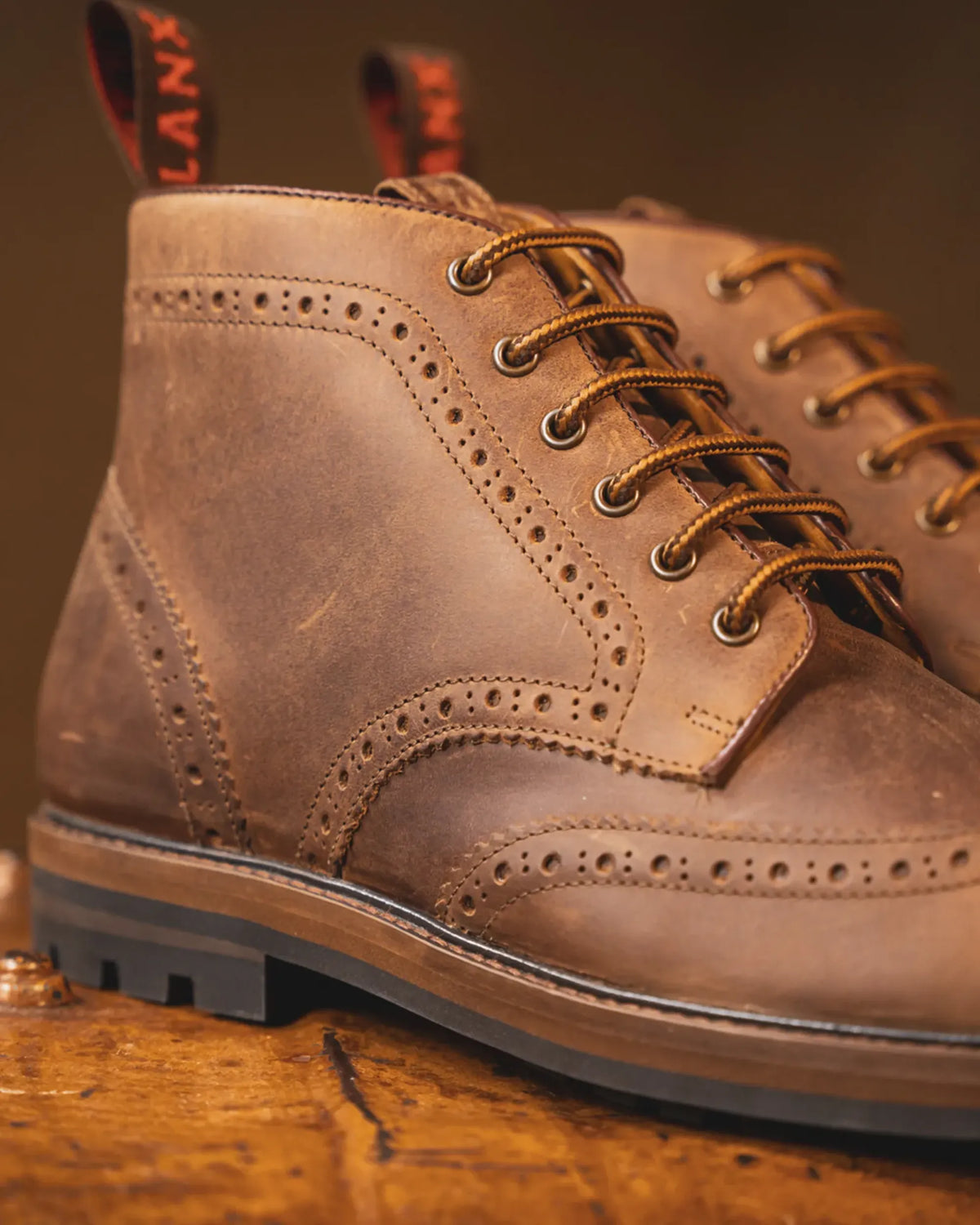 BAYLEY // ACACIA DISTRESSED