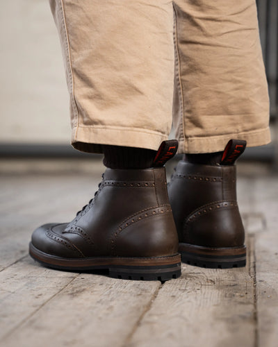 BAYLEY // BROWN DISTRESSED