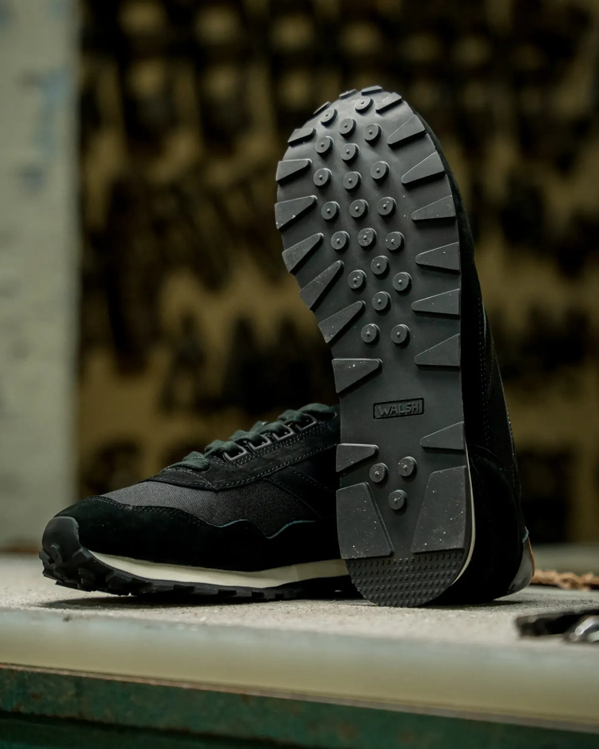BROMLEY // BLACK