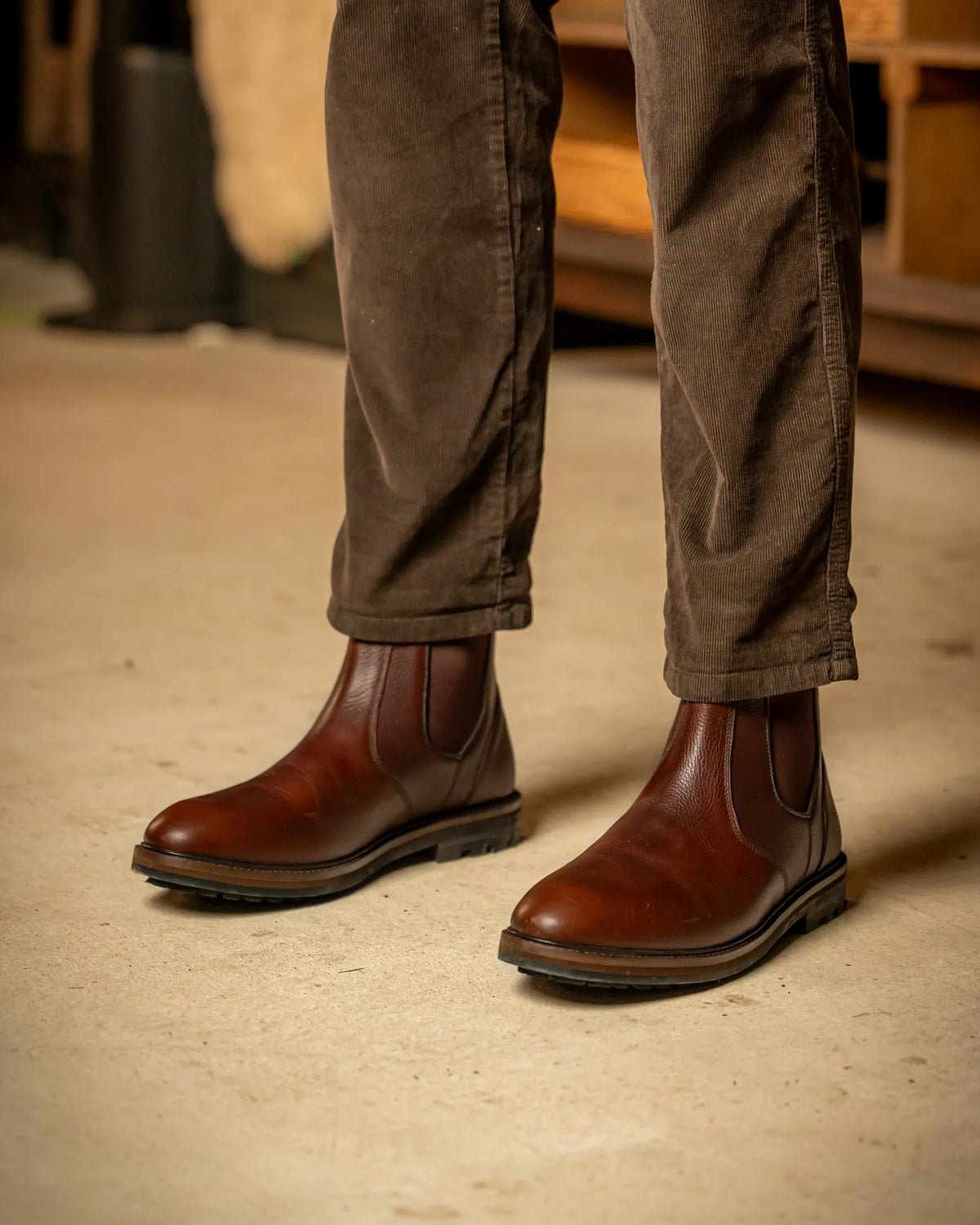 HOGHTON // CHESTNUT GRAINED