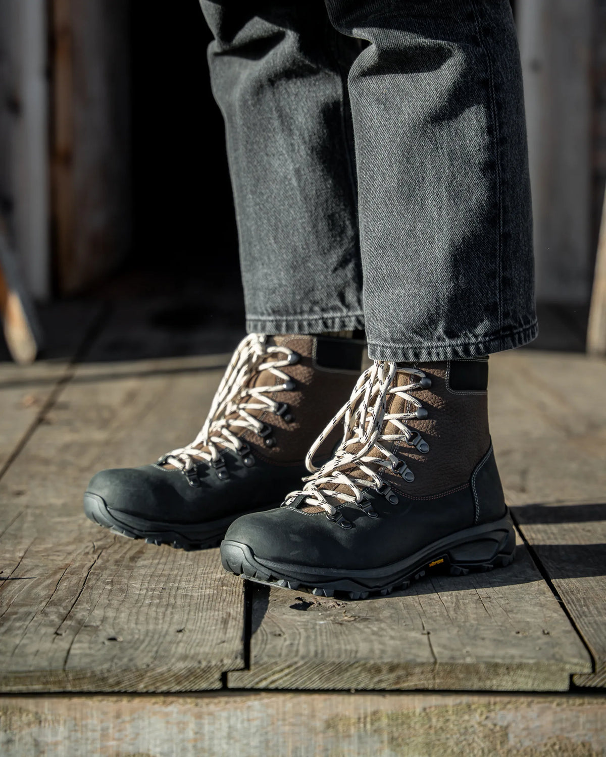 OGDEN / TAUPE & BROWN