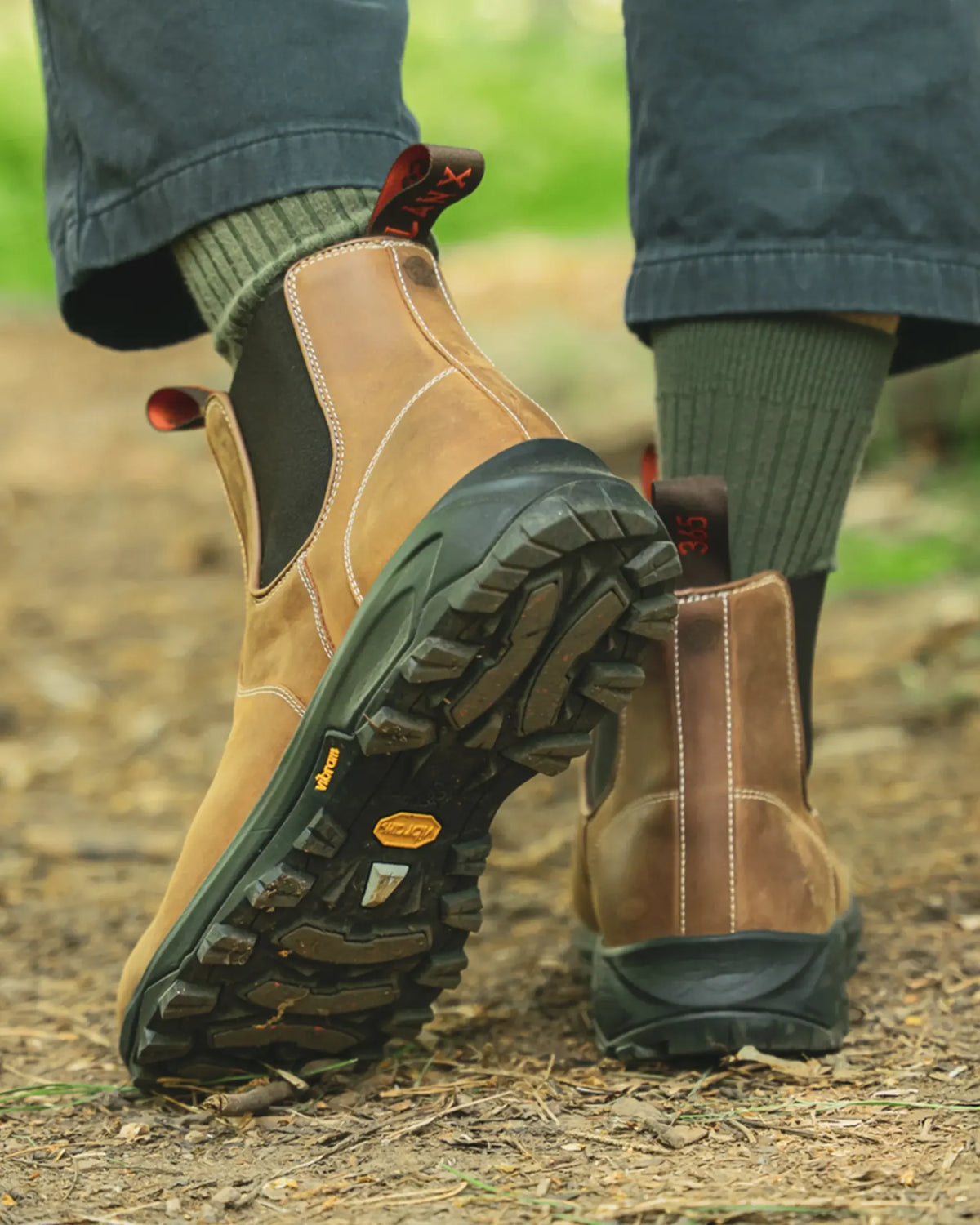 RIBCHESTER // ACACIA DISTRESSED