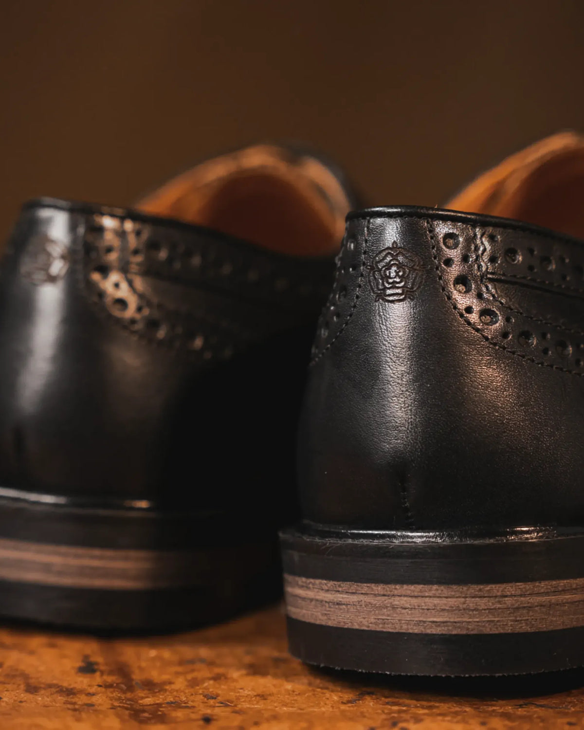 SHIREBURN // BLACK