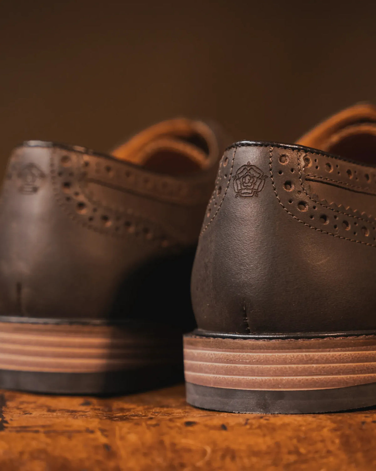 SHIREBURN // BROWN DISTRESSED